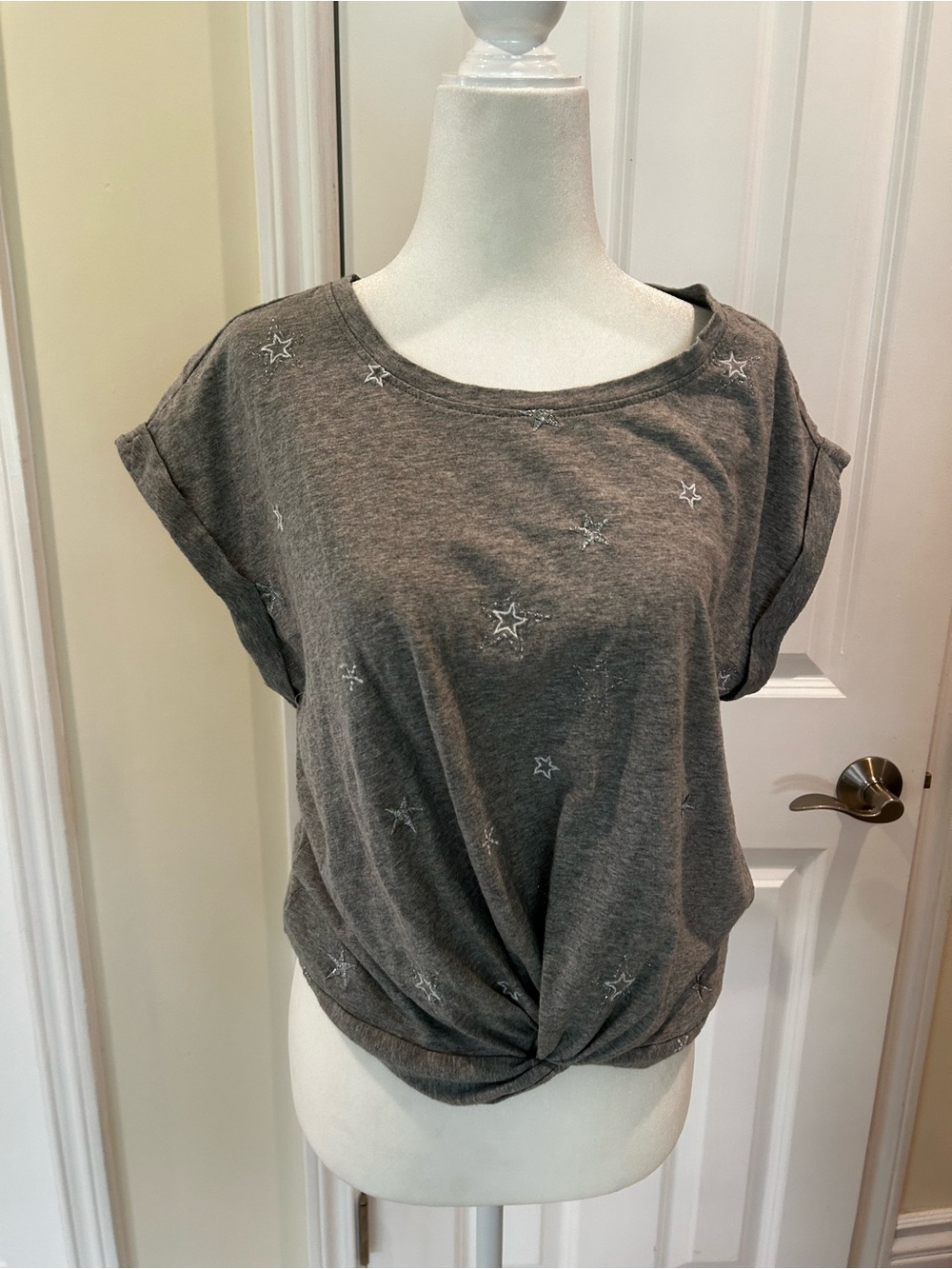 Lucky Brand Star Embroidered Twist Front Women's Tee Medium - Picture 3 of 6